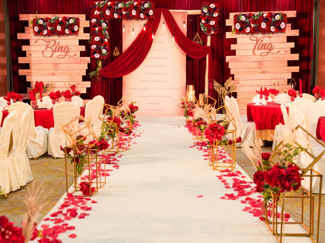 mickey and minnie mouse photo backdrop for wedding