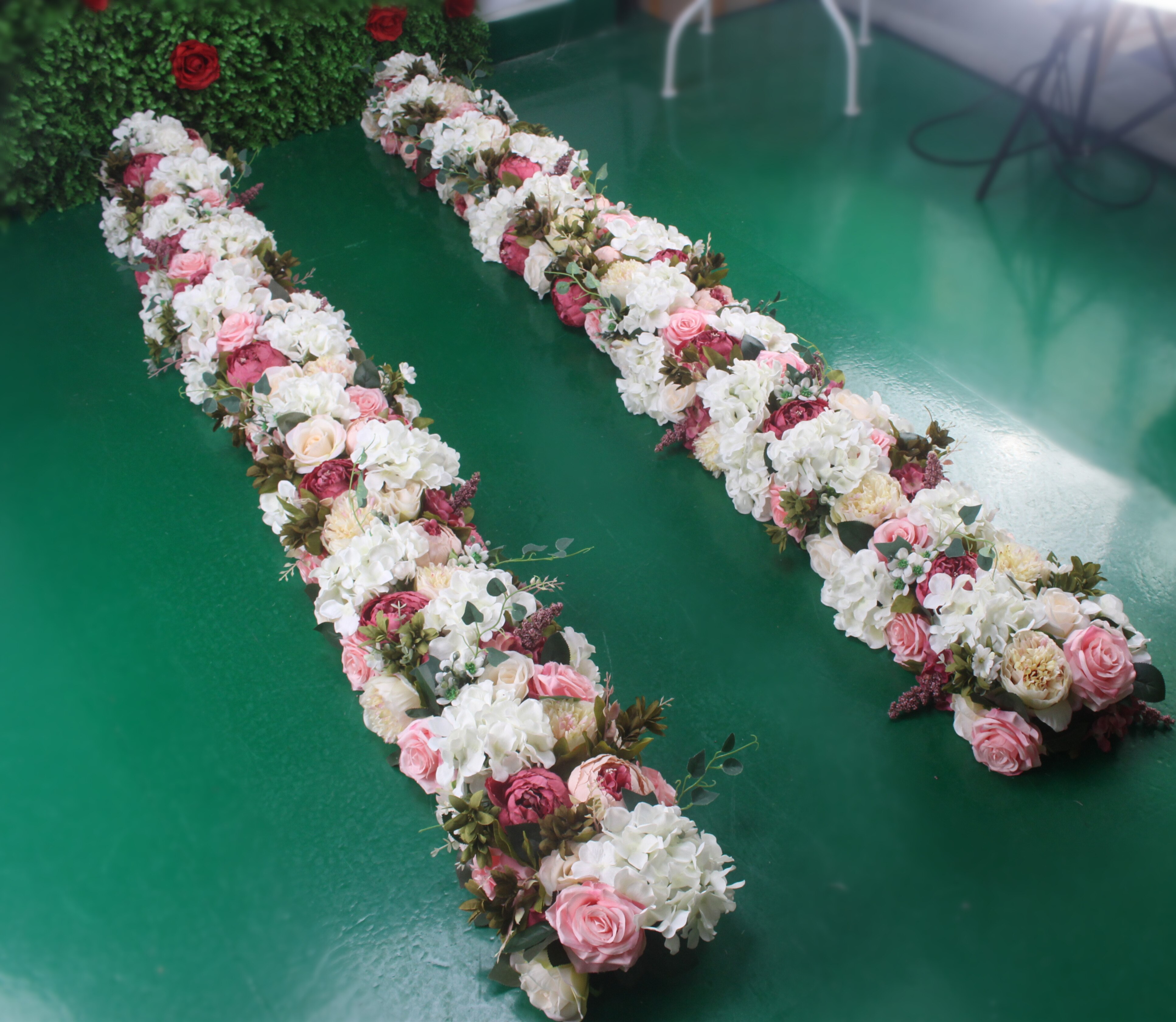 complementary flower arrangements9