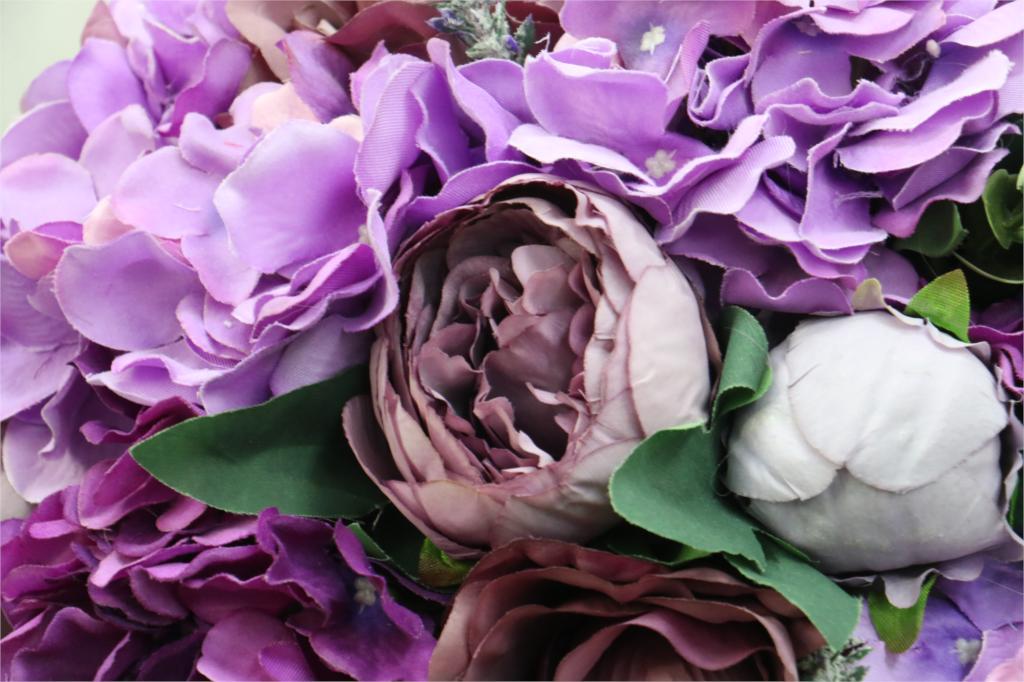 flower arrangement in white pitcher4