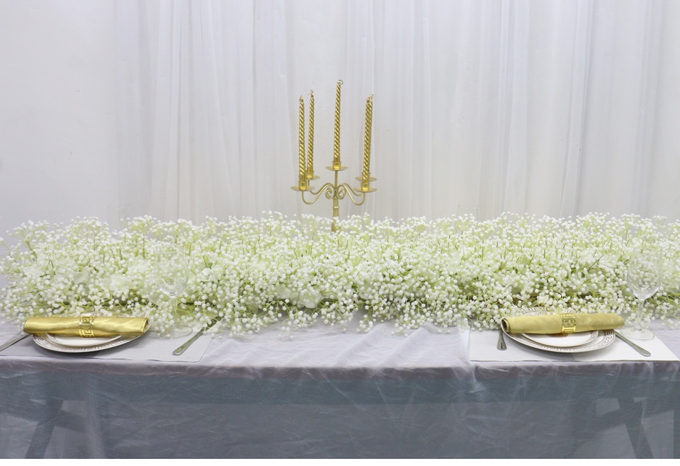 bride and groom wedding table decorations8