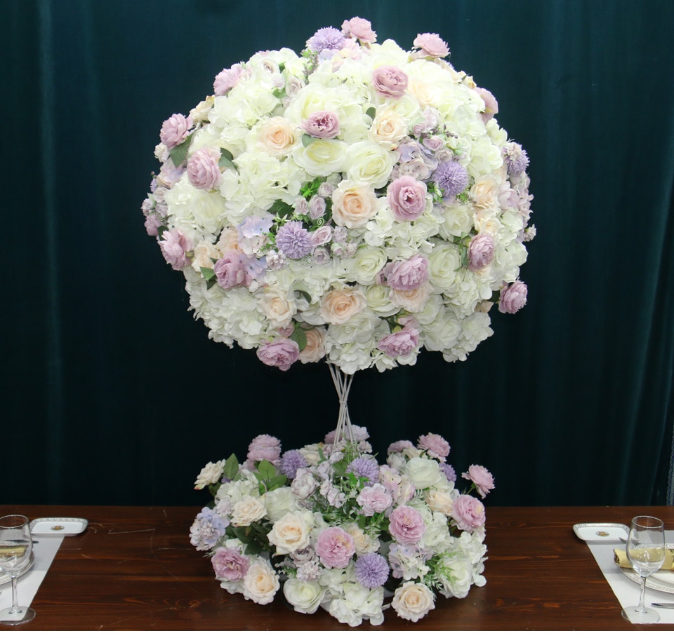 Floral arrangements: Incorporating fresh flowers and greenery for a romantic touch.